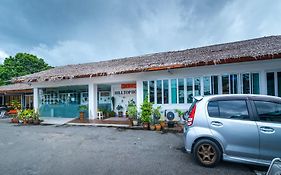 Oyo 90147 Hilltop Hotel